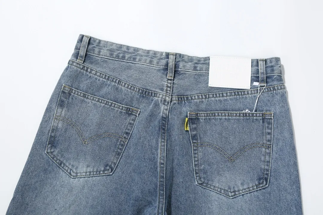 -Size upper body P286#G77 GALLERY DEPT.G letter patch pudding 5001 denim washed and distressed spliced jeans -Original purchase and pattern making to truly restore the ultimate vintage texture -Original hardware accessories, washed and other elevators, QR code analysis are all purchased from the original factory, high degree of restoration, you are welcome to compare with a certain product~ -Three-dimensional version Loose and comfortable, not picky about the figure, taller and slimmer, factory Seiko, original factory quality control, same style for men and women, can be matched with couples Versatile recommendation: must-have jeans for all seasons Color: blue Size: S-XXL (28-36)